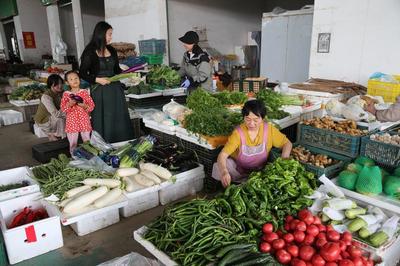 滿足市民中秋國慶節日期間生活需求 欣豐農副產品物流港舉辦購物展